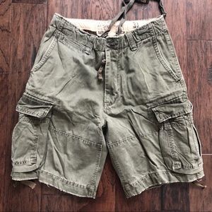 Men’s Abercrombie green cargo shorts
